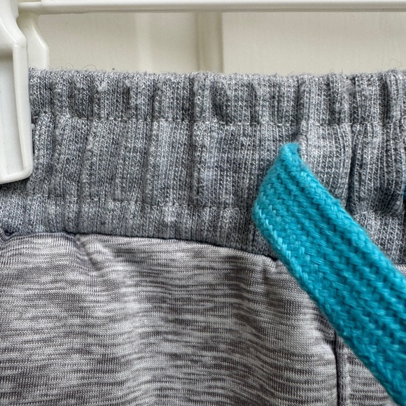 Batman 3T Girls Gray and Blue Stripe Joggers Sweatpants with Pockets - Picture 4 of 8